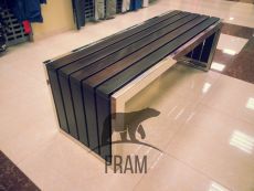 Скамейка из нержавеющей стали, доска сосна окрашенная