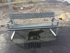 Скамейка из нержавеющей стали